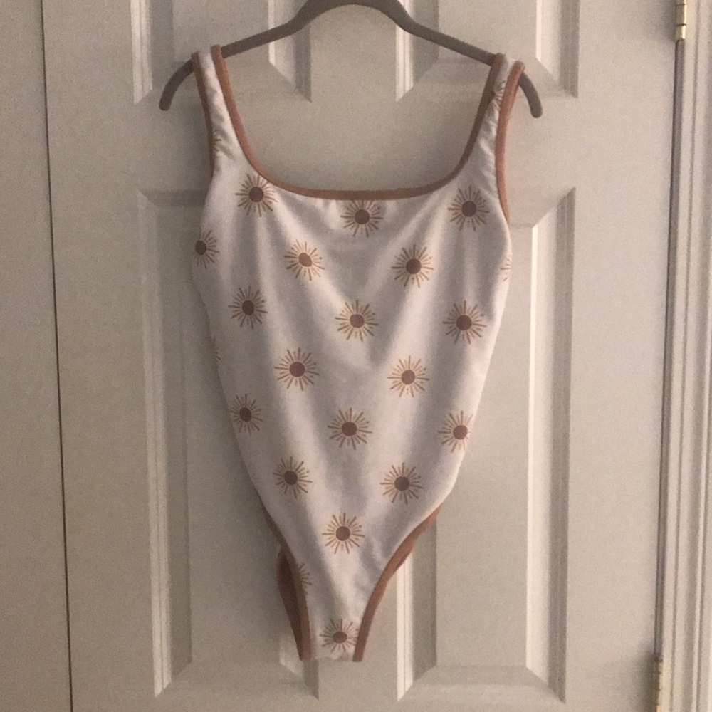 LainSnow Lain Snow One Piece Tank Swimsuit Sun and Rays on Ribbed White L
